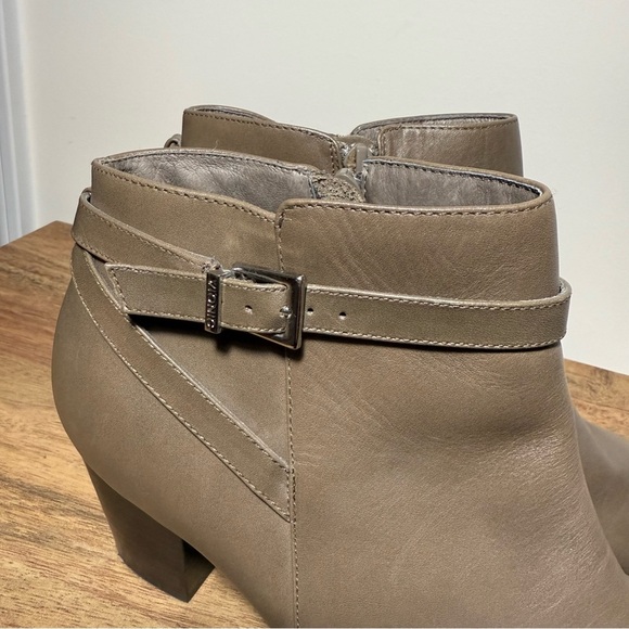 Vionic Elegant Taupe Ankle Boots, Women’s 10 - Picture 2 of 8